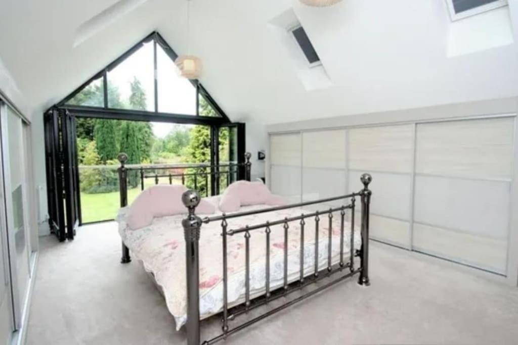 Luxury House In โซลิฮัล ภายนอก รูปภาพ